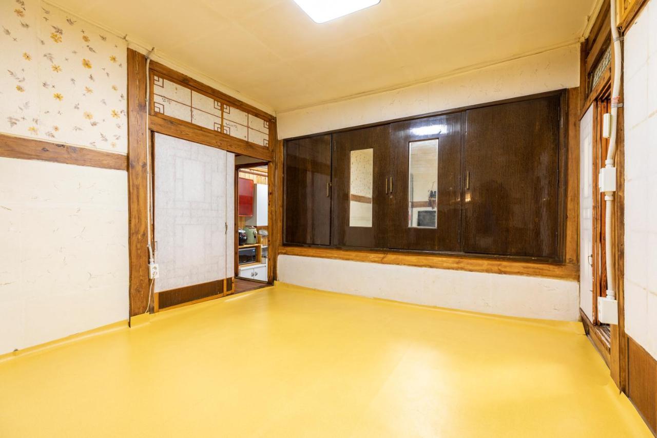 Dongmyo Hanok Sihwadang - Private Korean Style House In The City Center With A Beautiful Garden Seoul Eksteriør bilde