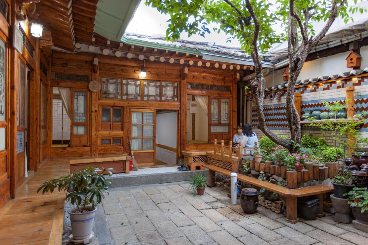 Dongmyo Hanok Sihwadang - Private Korean Style House In The City Center With A Beautiful Garden Seoul Eksteriør bilde